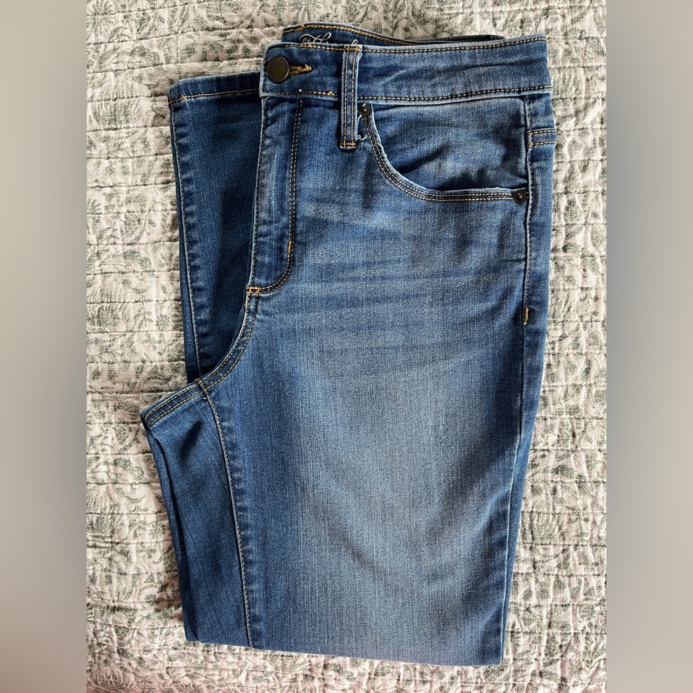 Universal Thread Women’s Cropped High Rise Denim Slim Jeans Size 8